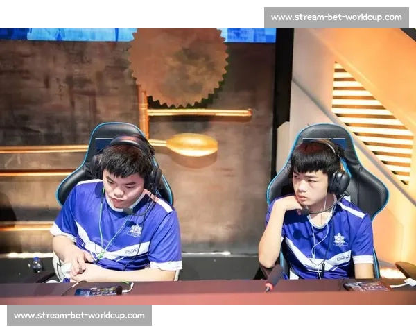 CF老将复出，解说席上的感慨万千！