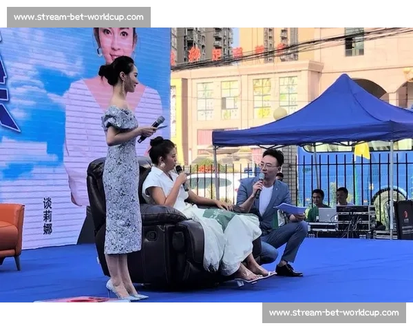 心疼!XX战队粉丝应援团泪洒现场,为偶像加油打气! 心疼!XX战队粉丝应援团泪洒现场,为偶像加油打气!